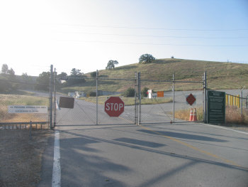 ファイル名: blog20090424-GateOfStanfordLinearAccelarator.jpeg
ファイルサイズ: 20.8KB blog20090424-GateOfStanfordLinearAccelarator