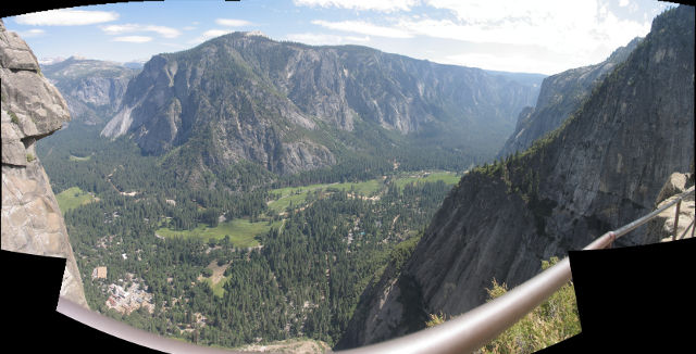 ファイル名: blog20090711-UpperYosemiteFallAtTop.jpeg
ファイルサイズ: 50.9KB blog20090711-UpperYosemiteFallAtTop
