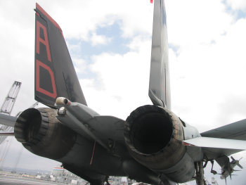 ファイル名: blog20100410-USSHornet_Tomcat.jpeg
ファイルサイズ: 18.1KB blog20100410-USSHornet_Tomcat