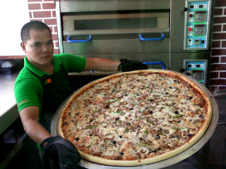 ファイル名: blog20100515-30inchPizza.jpeg
ファイルサイズ: 31.1KB blog20100515-30inchPizza
