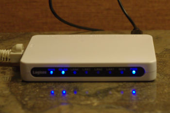 blog20120129-Logitec_LAN-W300N-PR5